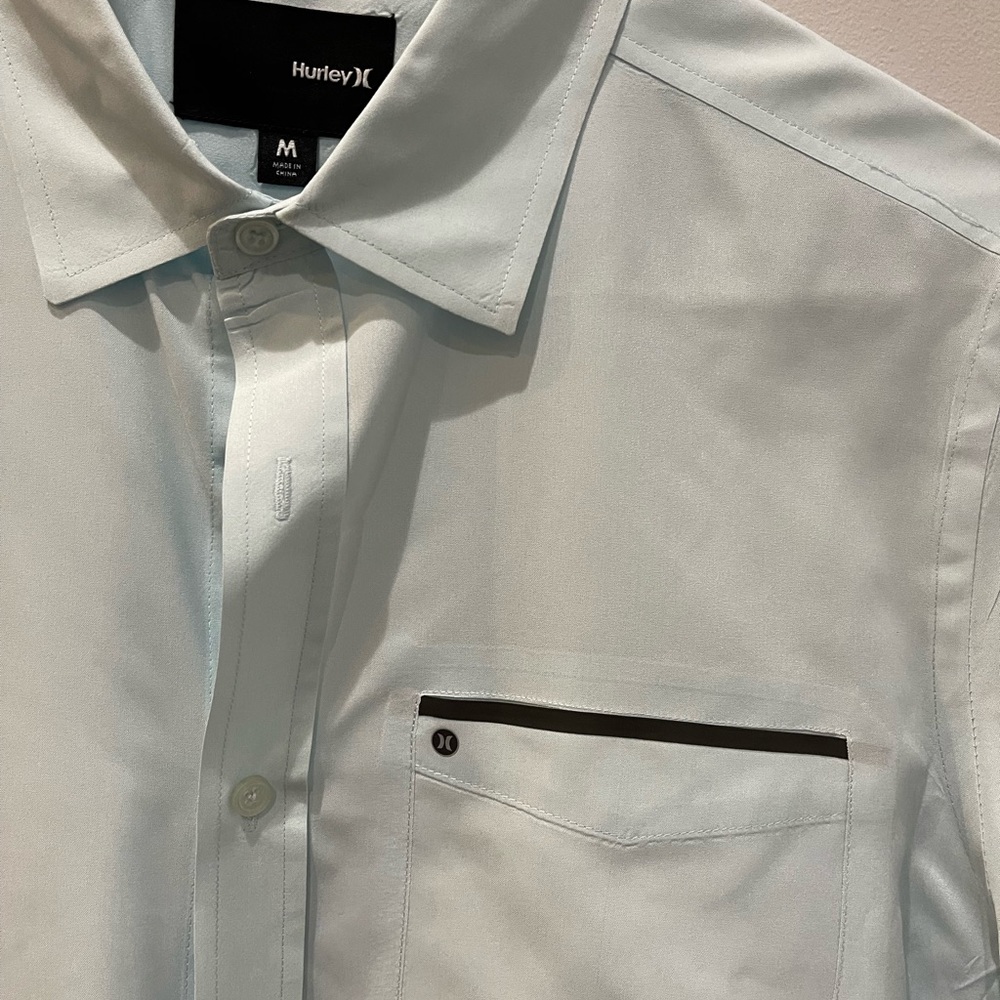 Hurley Short Sleeve Button Down Medium - Picture 2 of 3